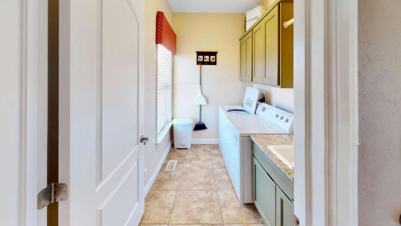 Moab Desert Home, 4 Bedroom Private House, Sleeps 10, Pet Friendly ภายนอก รูปภาพ