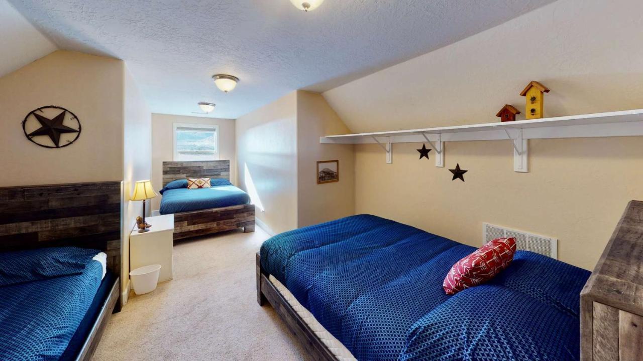 Moab Desert Home, 4 Bedroom Private House, Sleeps 10, Pet Friendly ภายนอก รูปภาพ